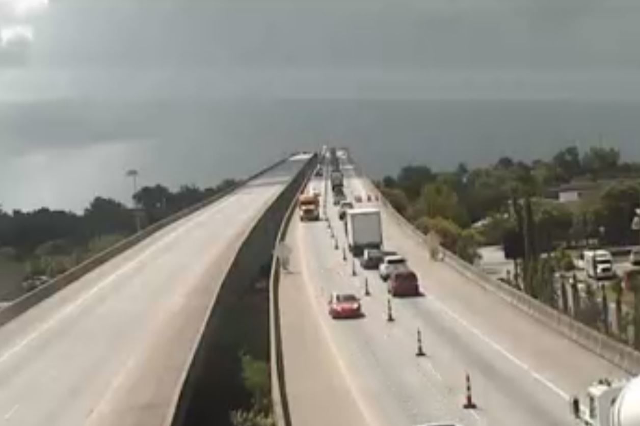 James B. Edwards Bridge 2-way traffic Wednesday